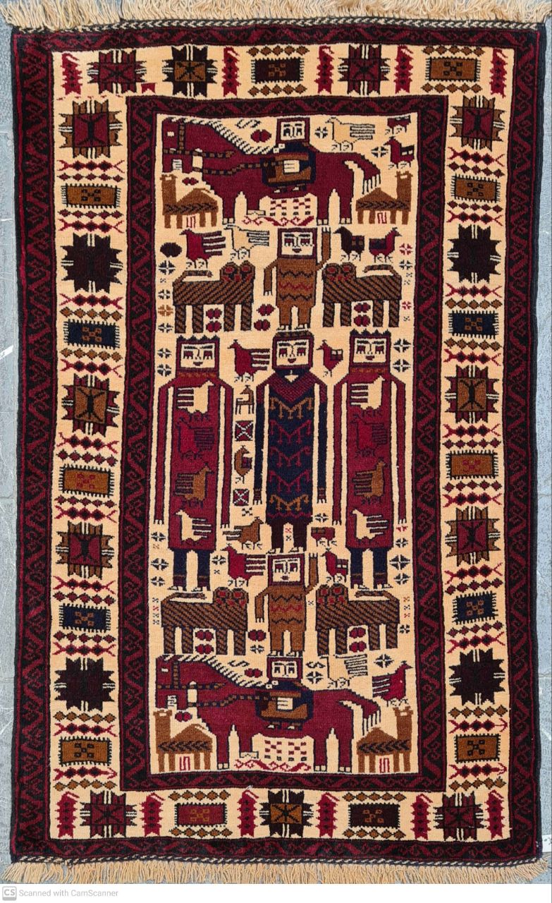 ف فرش دستباف بلوچ طرح عکسي هوشنگ شاه سایز ذرع  و نيم۱٫۴×۰٫۹ رنگ زمینه كرم رنگ حاشیه كرم کد ۴۴۰۲۰
