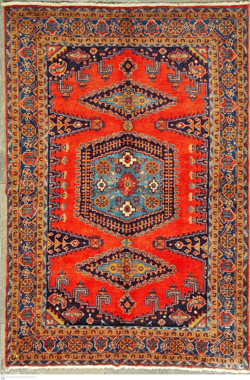 فرش دستباف ويس درحدنو طرح لچک و ترنج سایز قالي۳٫۱۵×۲٫۱۷ رنگ زمینه لاكي رنگ حاشیه آبي کد ۴۵۲۸۷