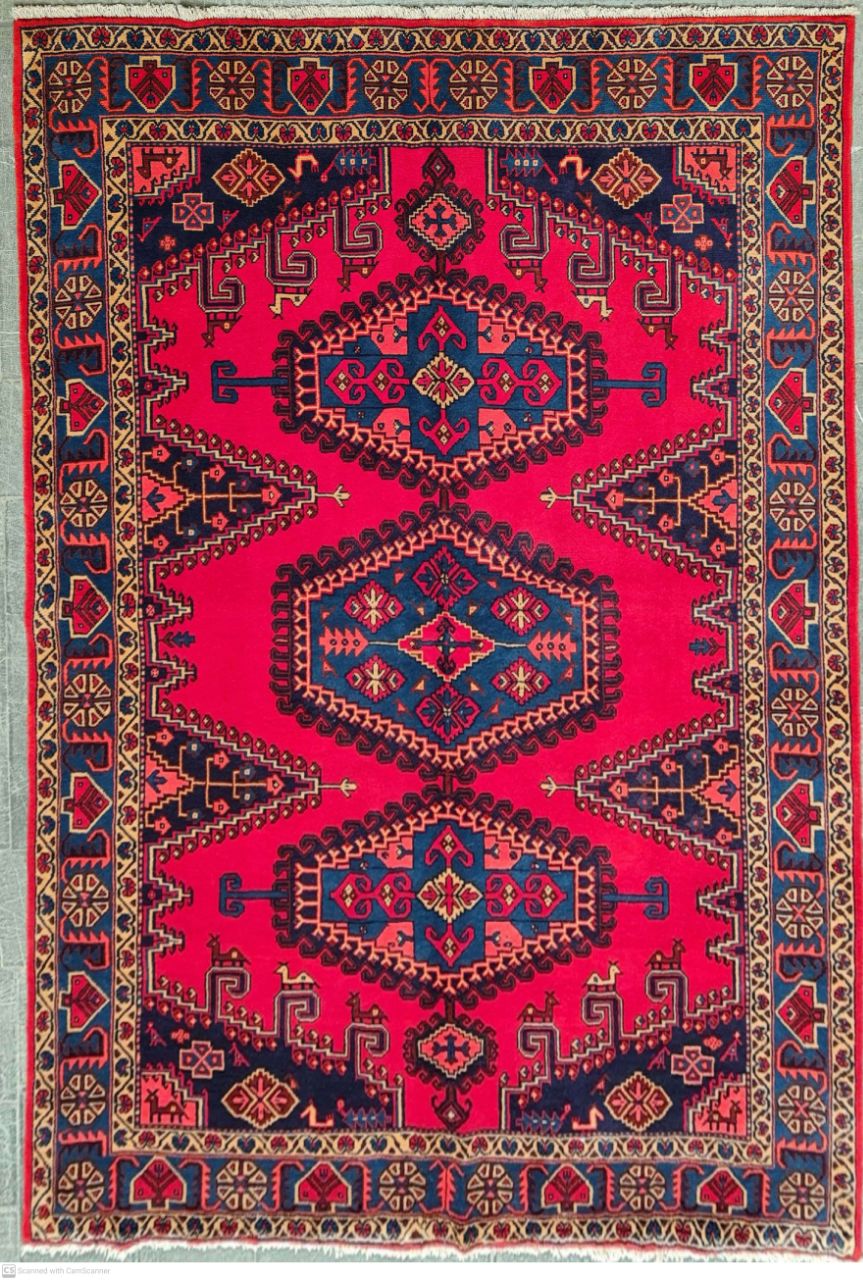 فرش دستباف ويس طرح لچک و ترنج سایز قالي ۳٫۱۲×۲٫۱۲ رنگ زمینه لاكي رنگ حاشیه آبي کد ۴۵۵۰۹